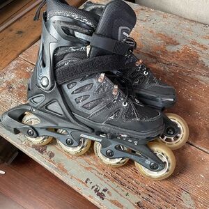 Black Inline Rollerblades with Strap Closure